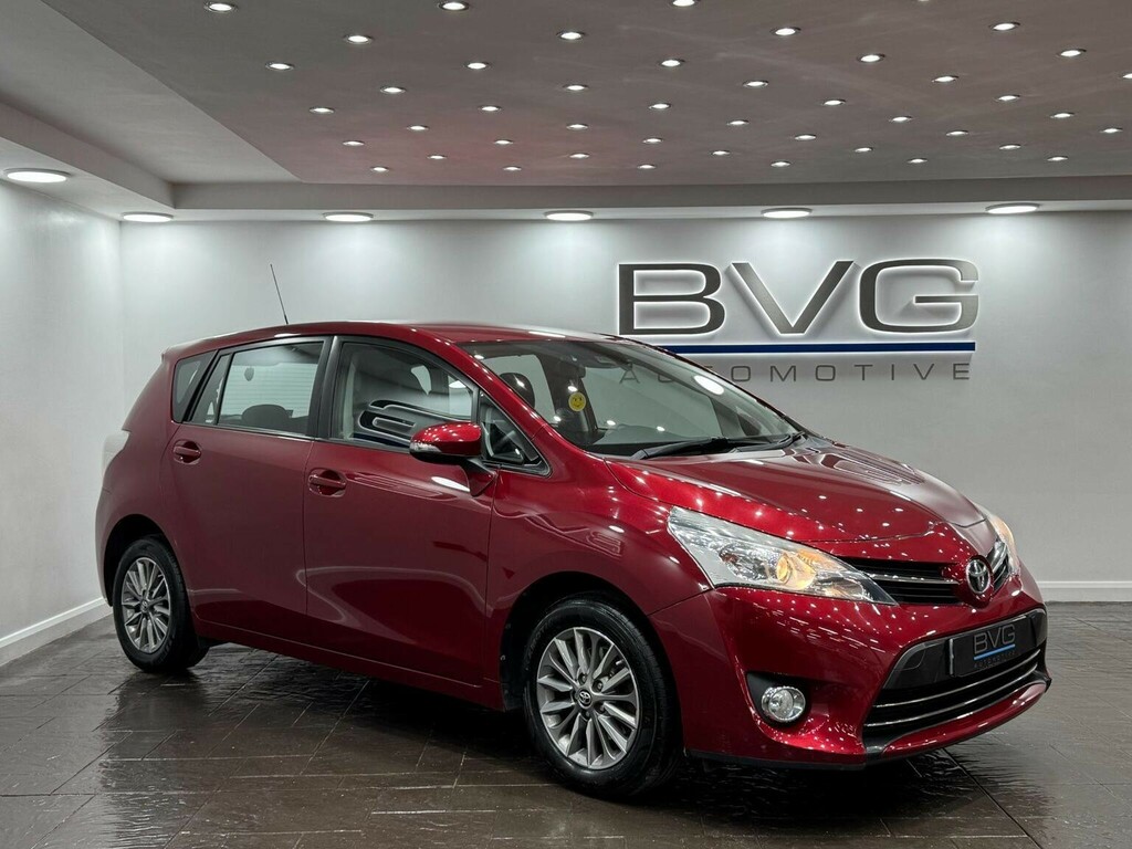 Toyota Verso Mpv 1.6 V-matic Icon Euro 6 7 Seat 201717 Red