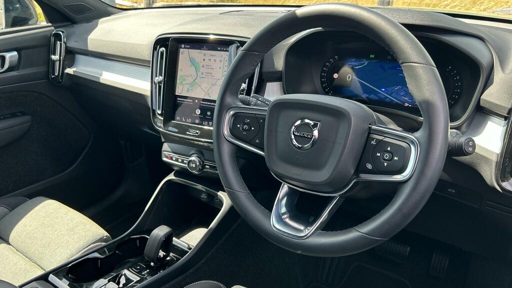 Volvo XC40 Plus B3 Mild Hybrid Dark Under 11000 Miles Grey #4