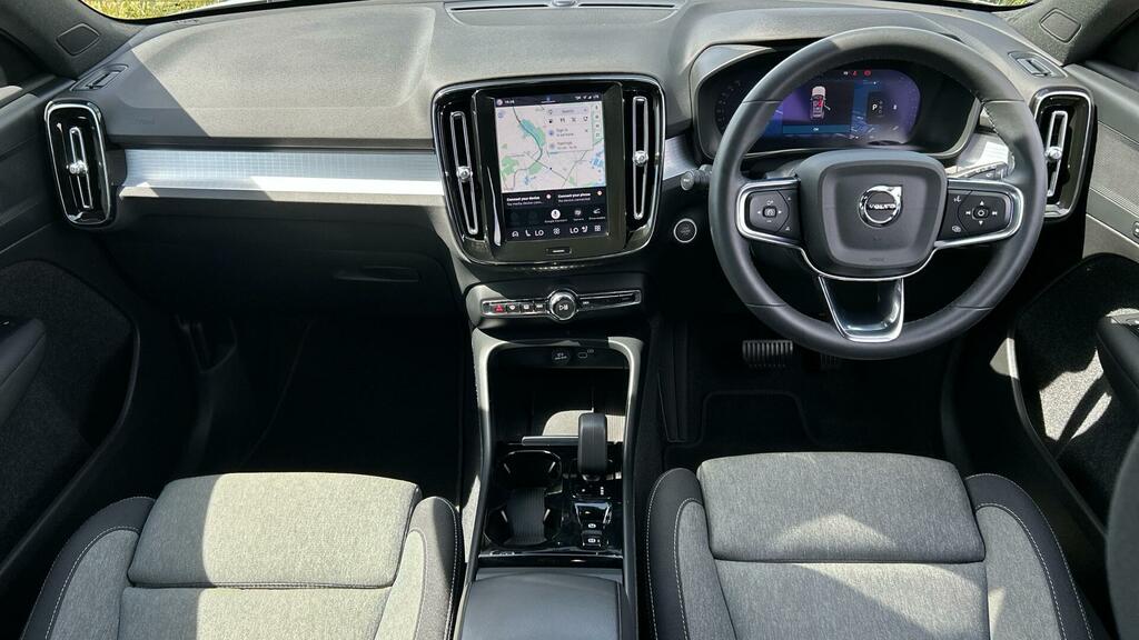 Volvo XC40 Plus B3 Mild Hybrid Dark Under 11000 Miles Grey #5