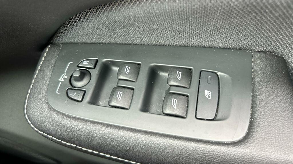 Volvo V60 2.0 D3 Momentum Plus Euro 6 Ss #23