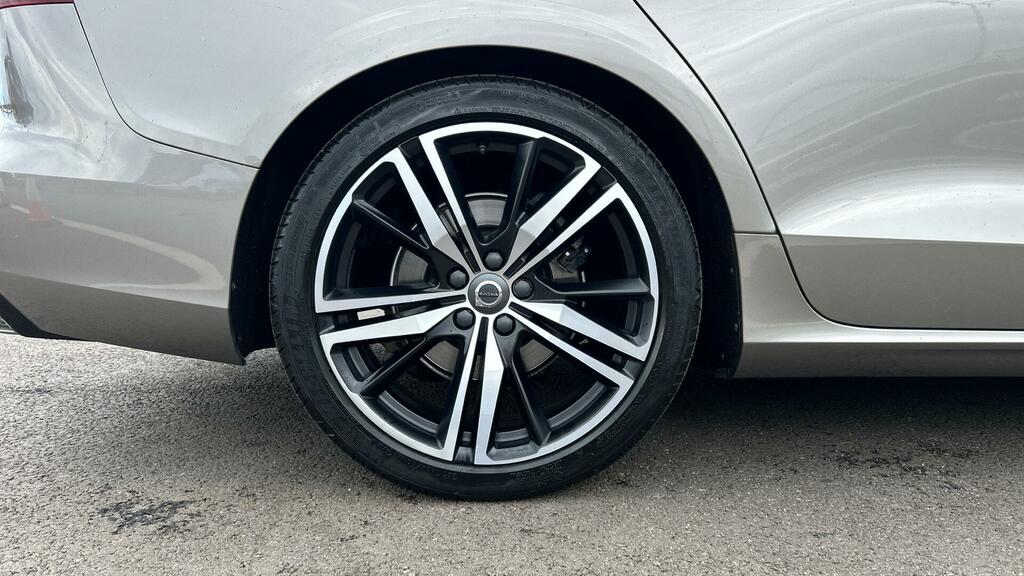 Volvo V60 2.0 D3 Momentum Plus Euro 6 Ss #9