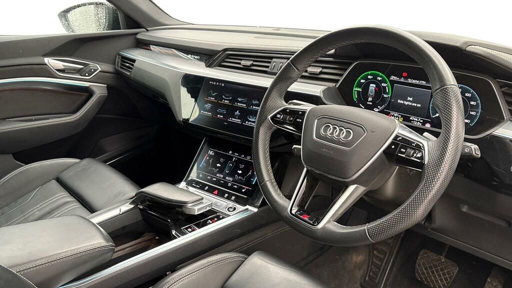 Audi E-tron Black Edition 55 Quattro 30000 Kw White #6