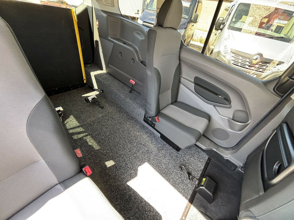 Ford Grand Tourneo Connect 1.5 Ecoblue 120 Titanium Powershift Silver #15