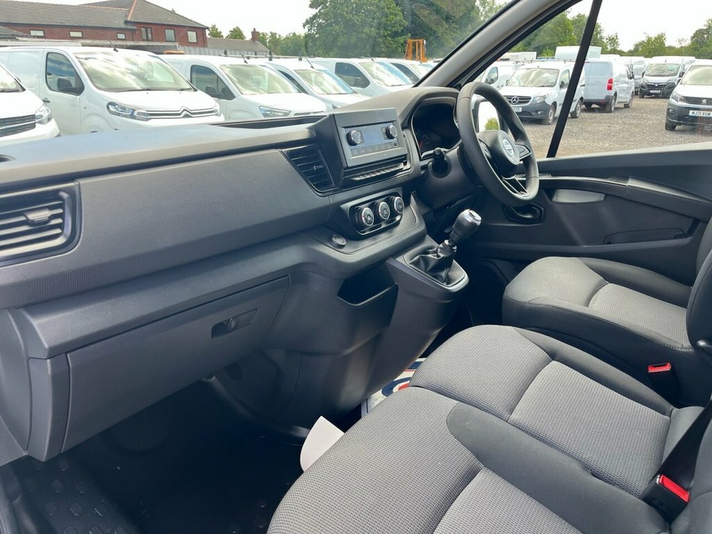 Nissan Primastar 30 L2 2.0 Dci 130Ps H1 White #21