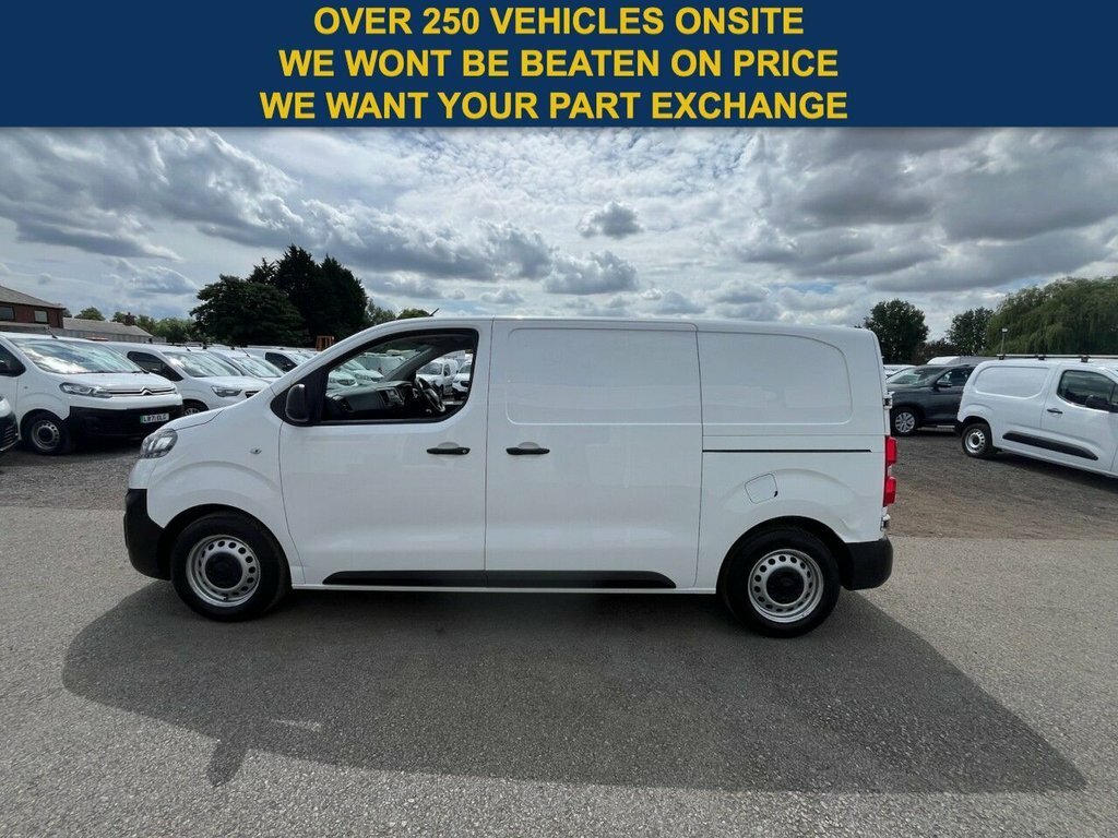 Vauxhall Vivaro 1.5L Edition White