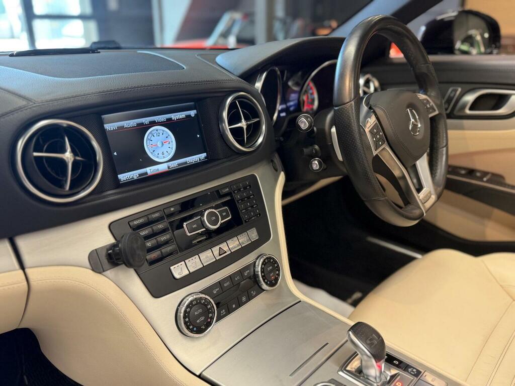 Mercedes-Benz SL Class 3.5L Amg Sport White #24
