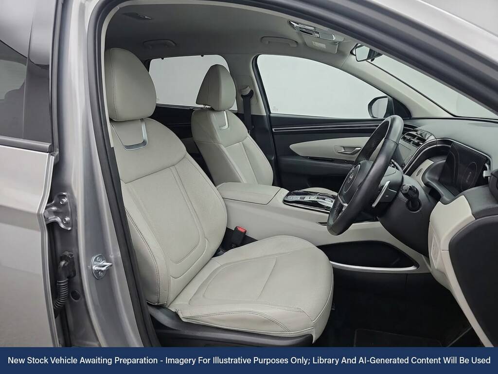 Hyundai Tucson Ultimate Tgdi Hev Black #2