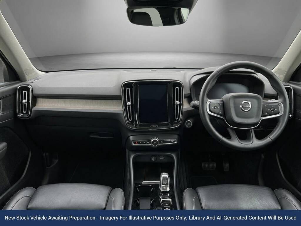 Volvo XC40 1.5H T5 Twin Engine Recharge 10.7Kwh Inscription P Black #2