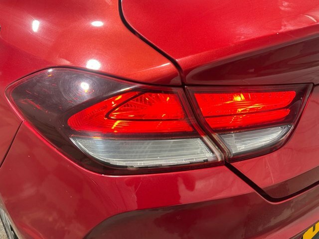 Hyundai I30 T-gdi Se Nav Fastback Red #6