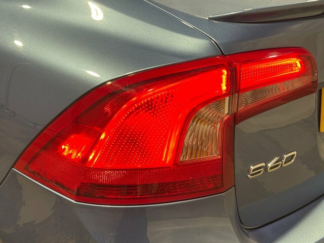 Volvo S60 T4 R-design Lux Nav Blue #6