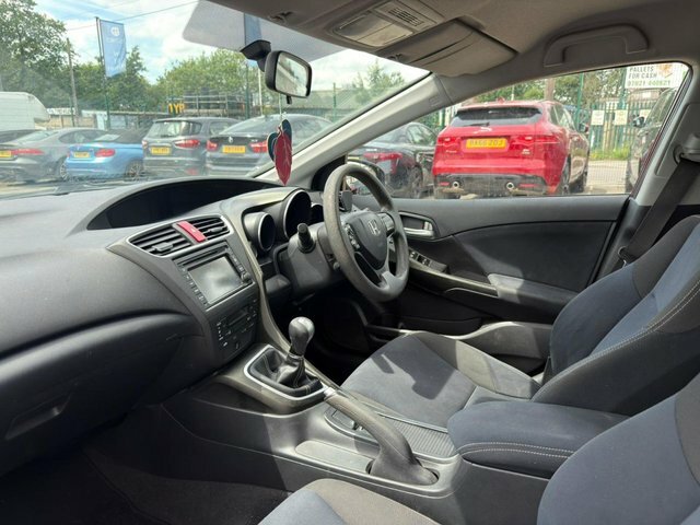 Honda Civic I-dtec S Hatchback Red #6