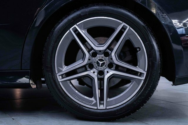 Mercedes-Benz A Class 1.3 A200 Amg Line Premium Hatchback 7 Black #5