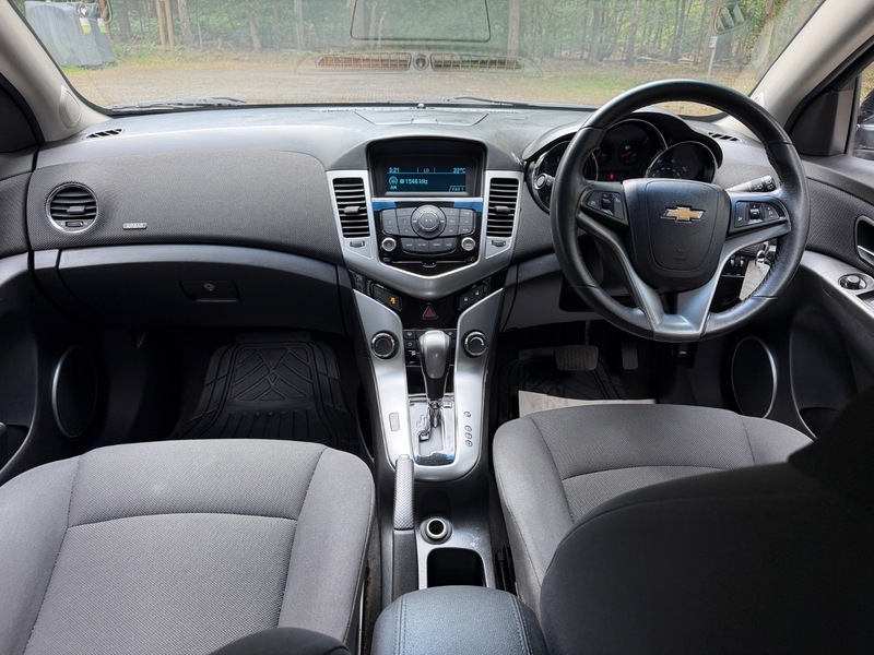 Chevrolet Cruze Ltz Black #2