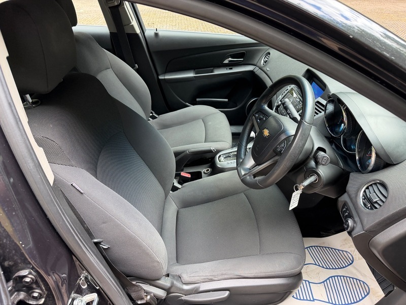Chevrolet Cruze Hatchback 1.8 Ltz Euro 5 201212 Blue #15