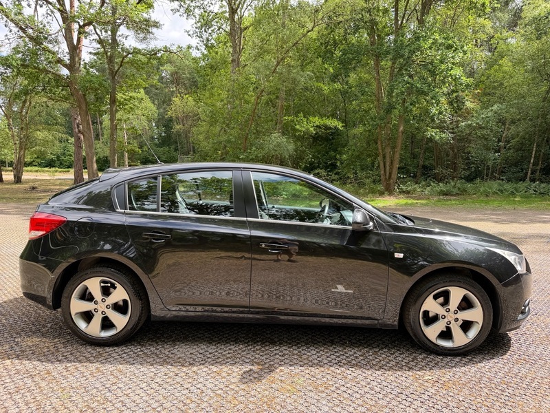 Chevrolet Cruze Ltz Black #5