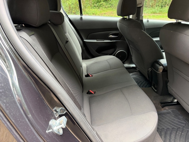 Chevrolet Cruze Ltz Black #3