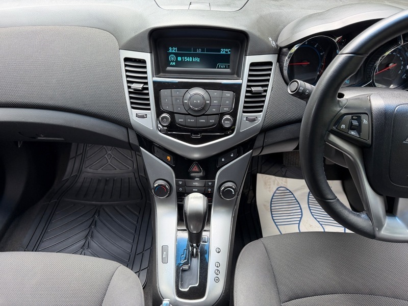 Chevrolet Cruze Hatchback 1.8 Ltz Euro 5 201212 Blue #28