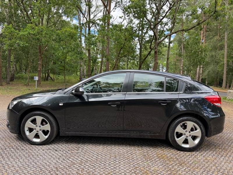 Chevrolet Cruze Ltz Black #6