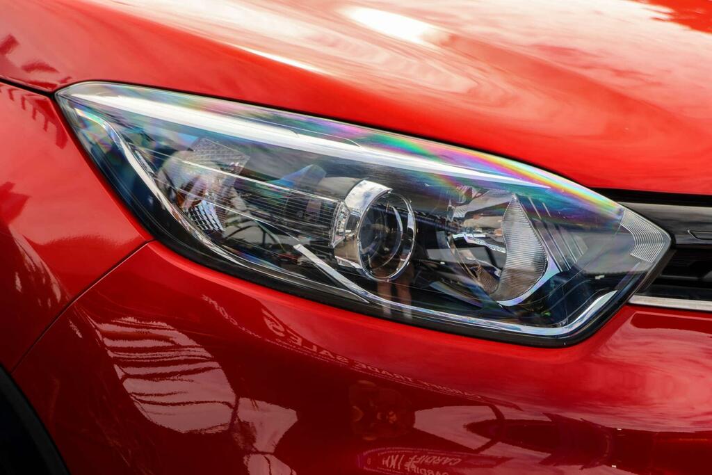 Renault Captur Iconic Red #4