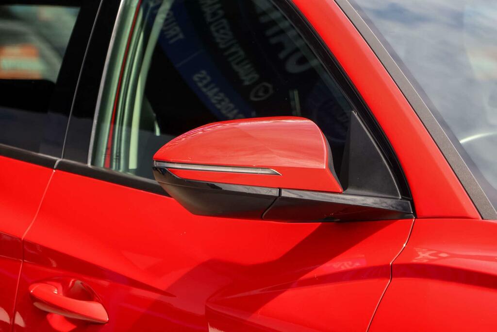 Hyundai Tucson Se Connect Red #4