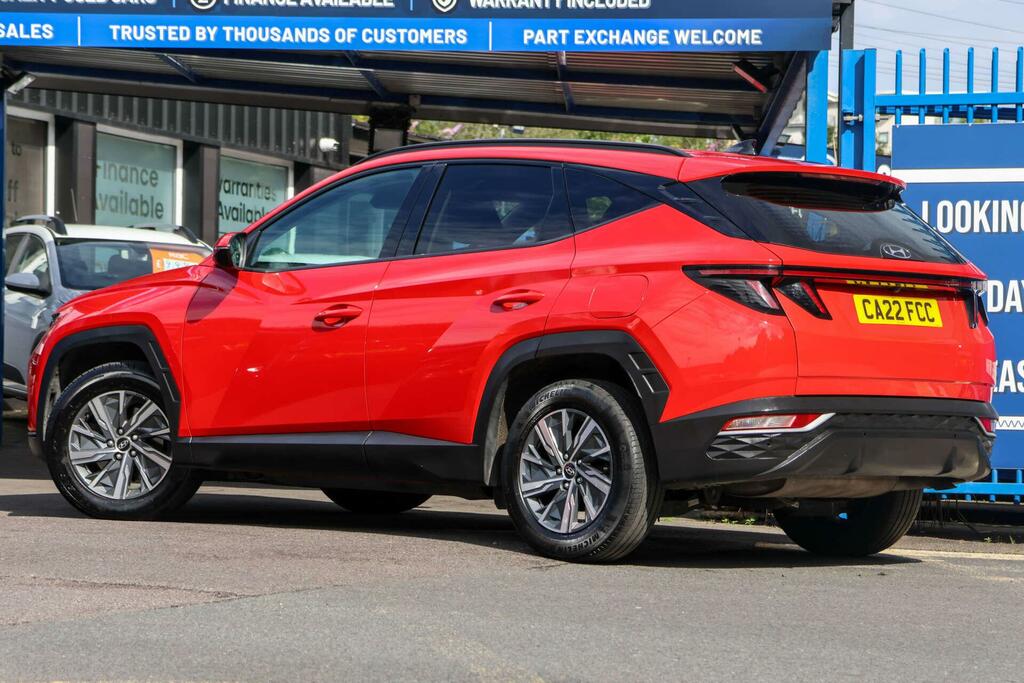 Hyundai Tucson Se Connect Red #6