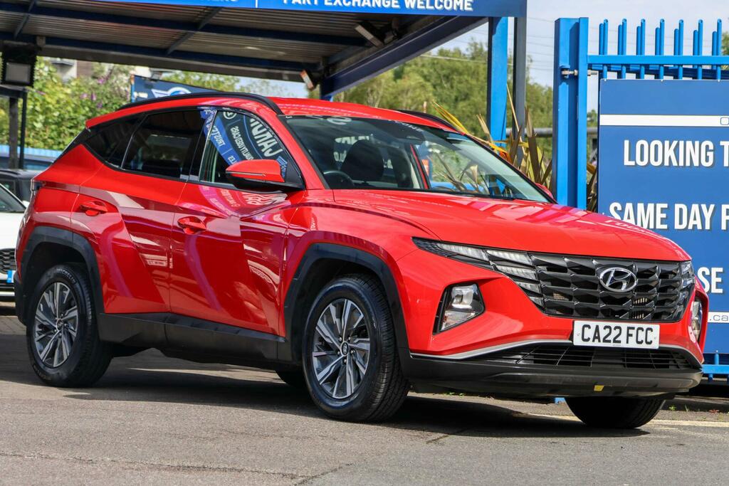 Hyundai Tucson Se Connect Red #2