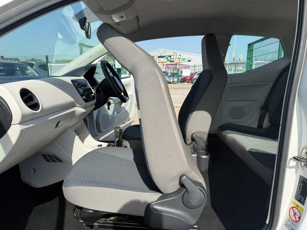 Volkswagen Up Hatchback 1.0 Up Black Euro 5 201262 Black #46