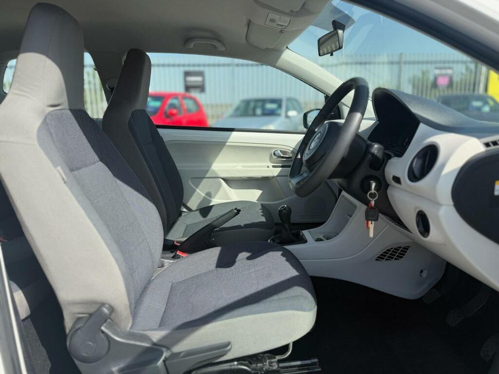 Volkswagen Up Hatchback 1.0 Up Black Euro 5 201262 Black #25
