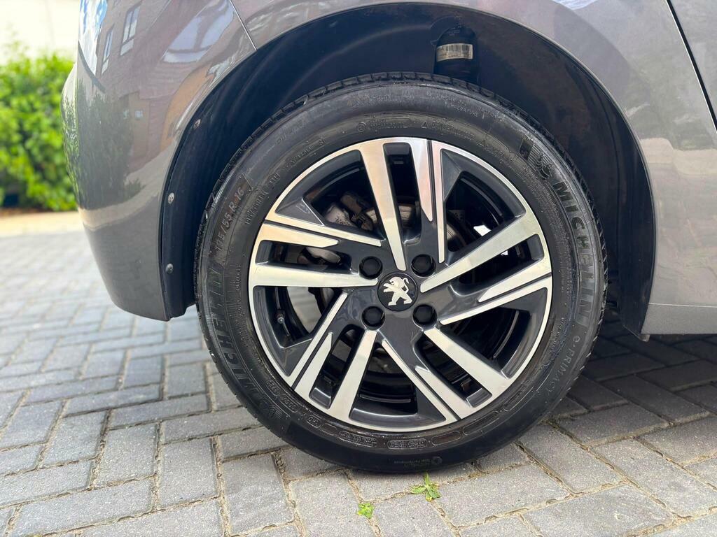 Peugeot 208 Allure Premium Blueh Grey #48