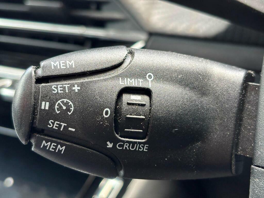 Peugeot 208 Allure Premium Blueh Grey #46