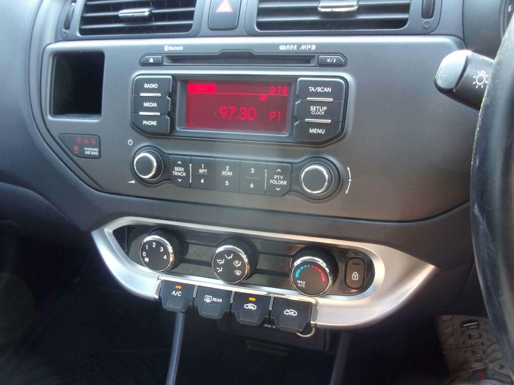 Kia RIO 1.25 Vr7 Hatchback Euro 5 84 Bh Red #14