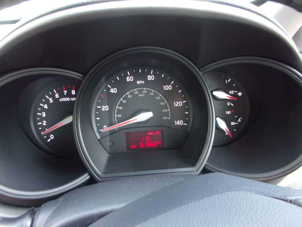 Kia RIO 1.25 Vr7 Hatchback Euro 5 84 Bh Red #16