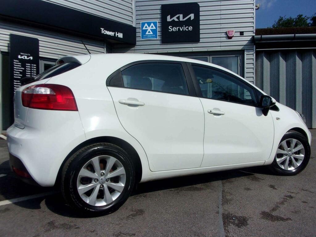 Kia RIO 1.25 Vr7 Hatchback Euro 5 84 Bh Red #7