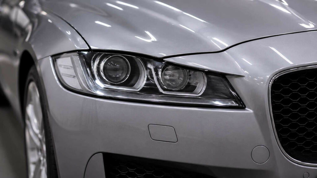 Jaguar XF Xf R-sport D Awd White #13