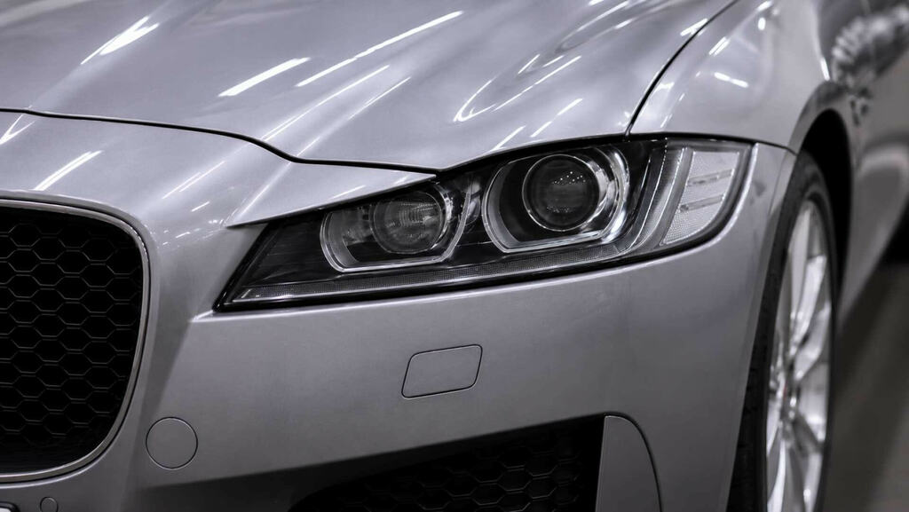 Jaguar XF Xf R-sport D Awd White #14
