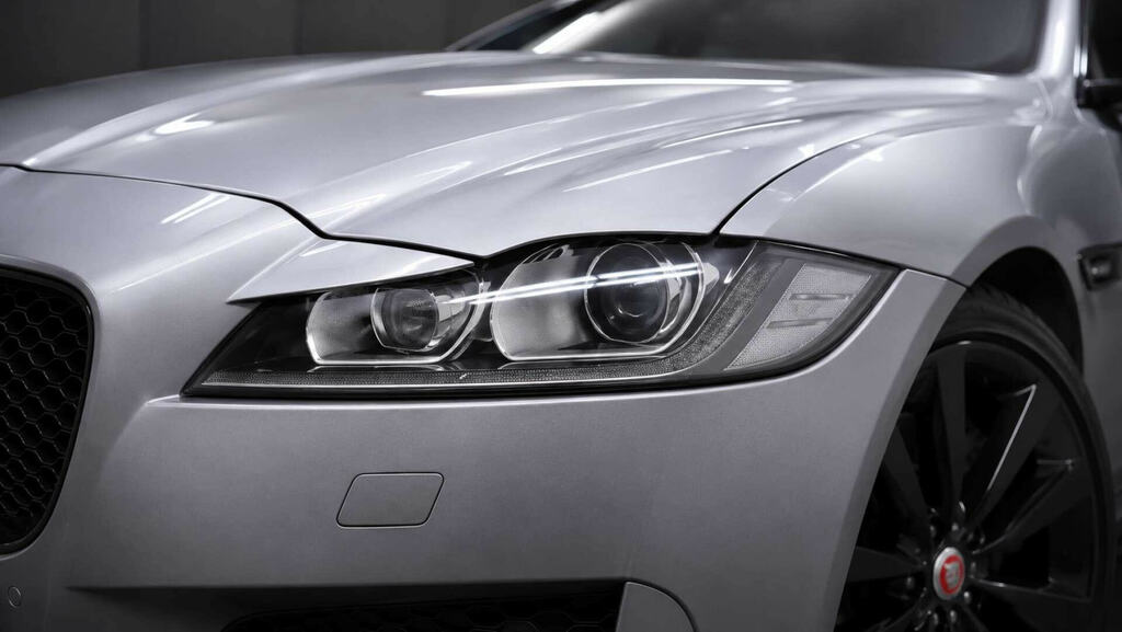 Jaguar XF Xf R-sport D Awd White #12