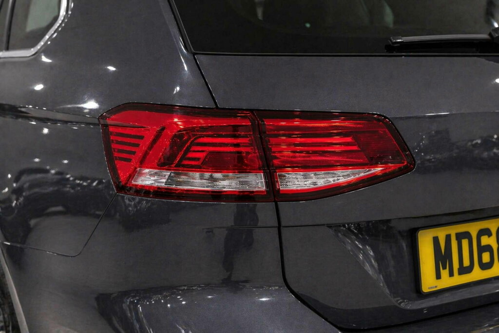Volkswagen Passat 1.6 Tdi Se Nav Dsg Estate Grey #12