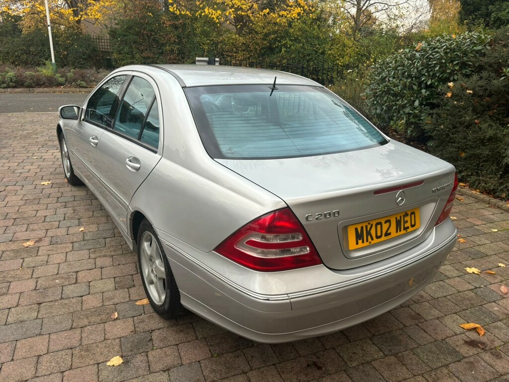 Mercedes-Benz C Class 2.0 C200 Kompressor Avantgarde Silver #2