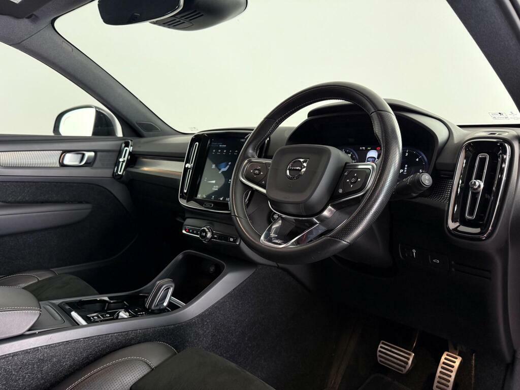 Volvo XC40 2.0 D4 R-design Awd Euro 6 Ss NK68JDO Red #3