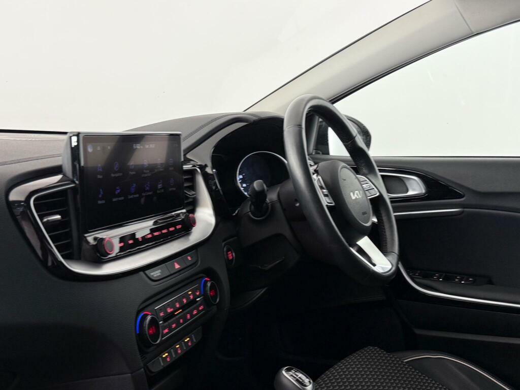 Kia Xceed 1.5 T-gdi 3 Euro 6 Ss Black #4