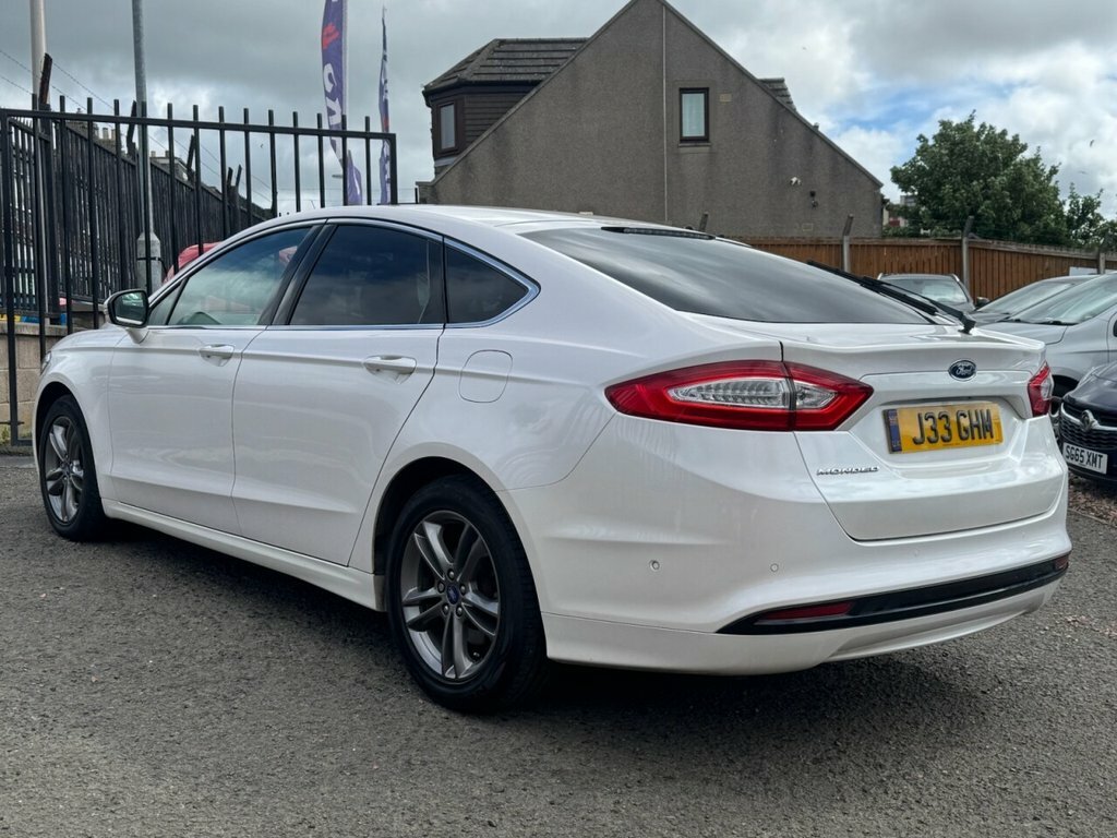 Ford Mondeo 2L Titanium White #3