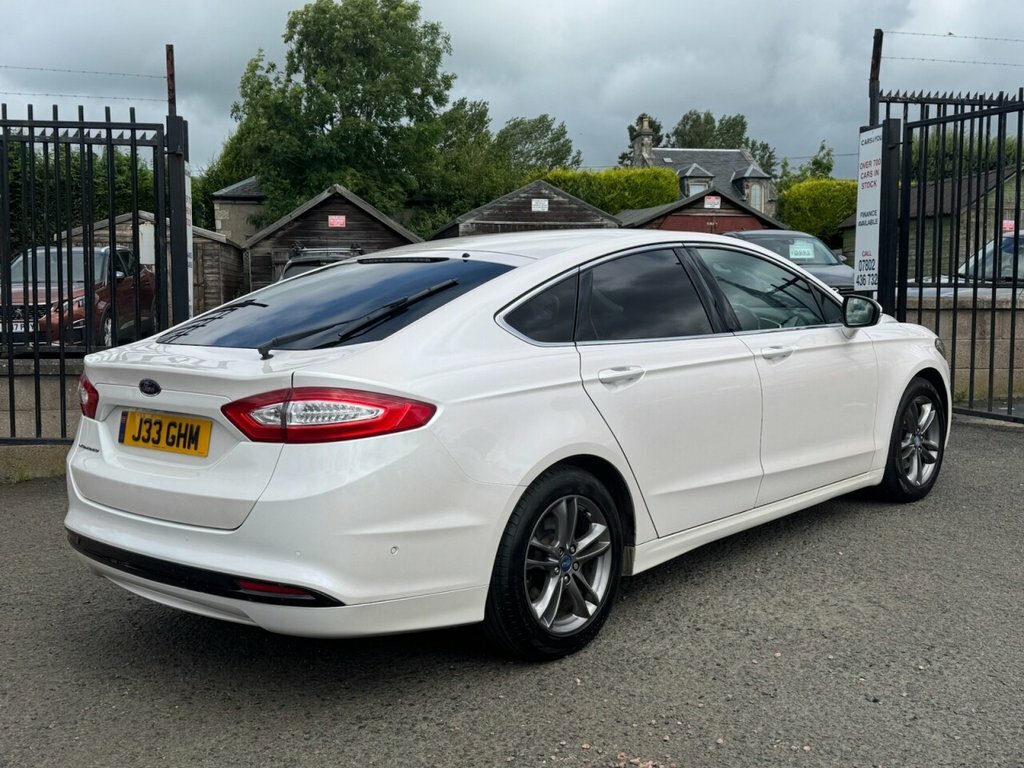 Ford Mondeo 2L Titanium White #4