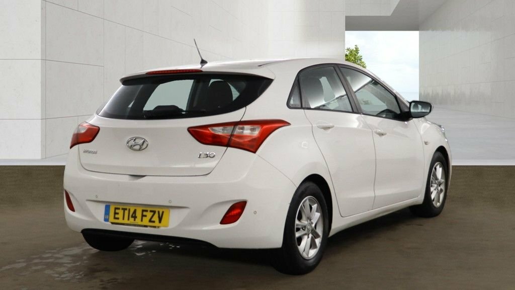Hyundai I30 1.6L Active White #4