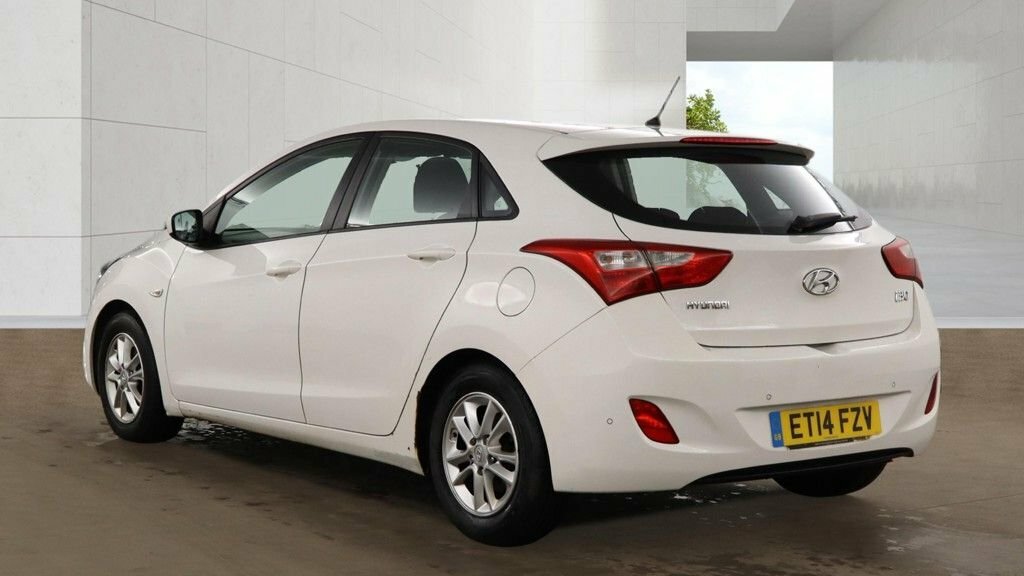 Hyundai I30 1.6L Active White #3