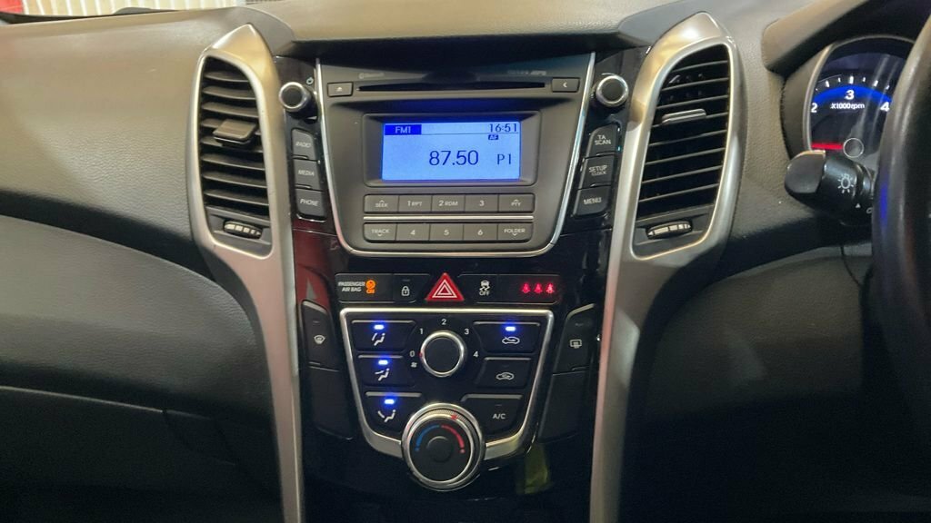 Hyundai I30 1.4 Blue Drive S Euro 6 Ss White #13