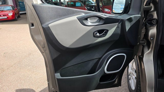 Renault Trafic 2017 1.6 Dci Energy 29 Sport Nav Crew Van Lwb Euro Grey #46