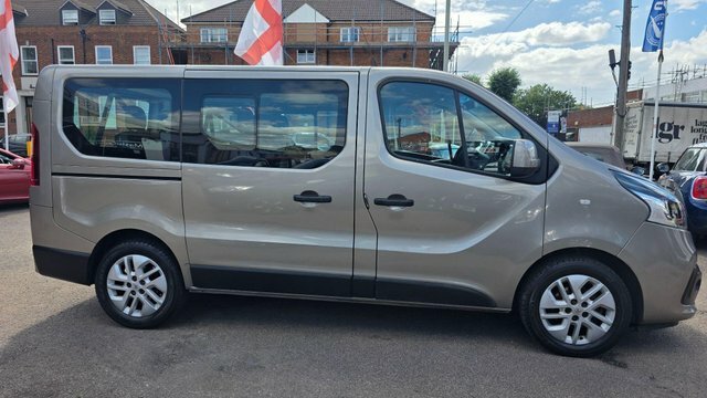 Renault Trafic 2017 1.6 Dci Energy 29 Sport Nav Crew Van Lwb Euro Grey #9