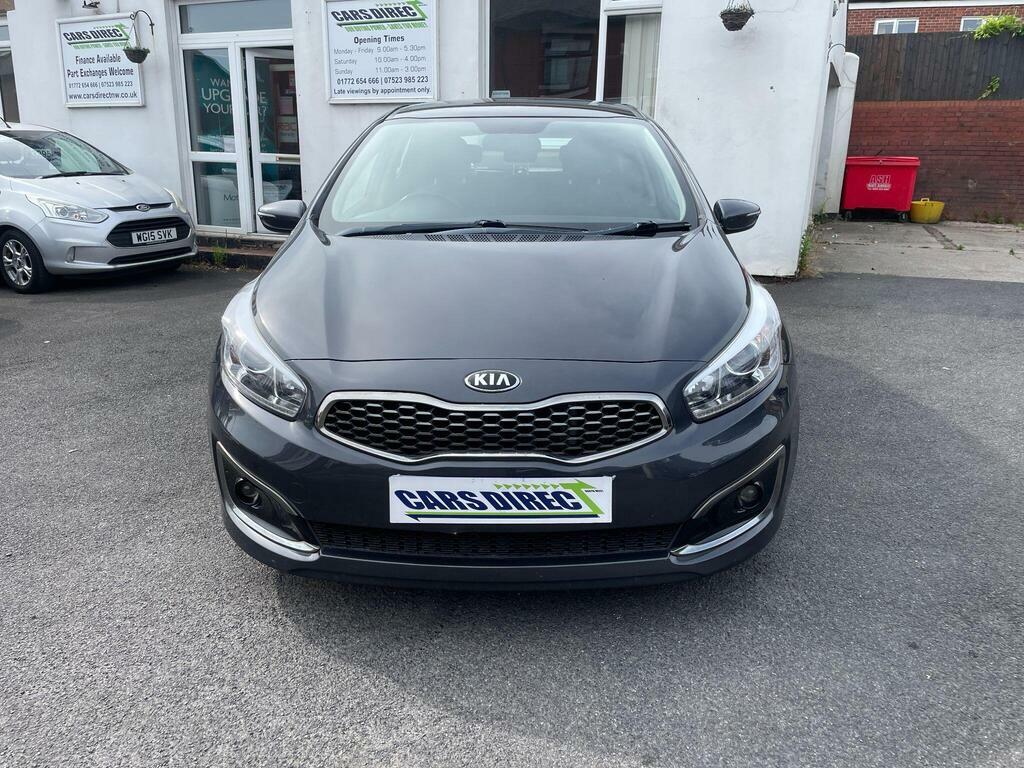 Kia Ceed 1.6 Crdi 2 Hatchback Silver #2