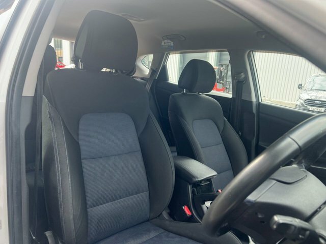 Hyundai Tucson 1.7 Crdi Blue Drive Se Nav 2Wd Silver #15