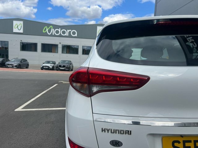 Hyundai Tucson 1.7 Crdi Blue Drive Se Nav 2Wd Silver #10